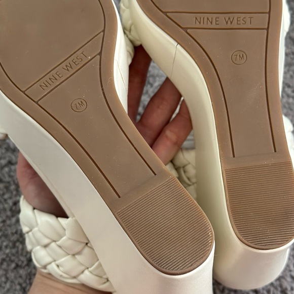 NESSIE WEDGE SANDALS - Picture 4 of 11